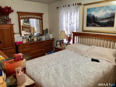 30 Yarrington Court Bridgeport CT 06607