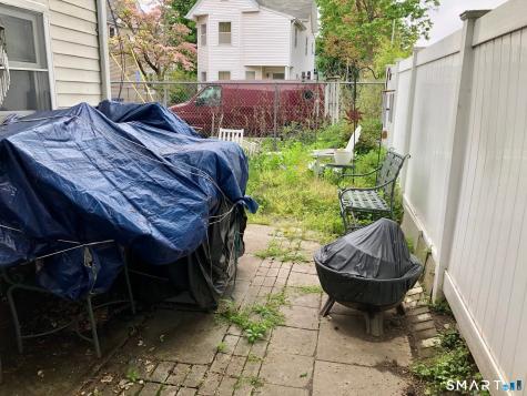 30 Yarrington Court Bridgeport CT 06607