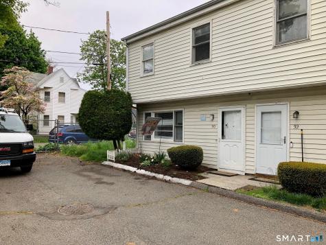30 Yarrington Court Bridgeport CT 06607