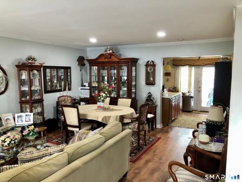 30 Yarrington Court Bridgeport CT 06607