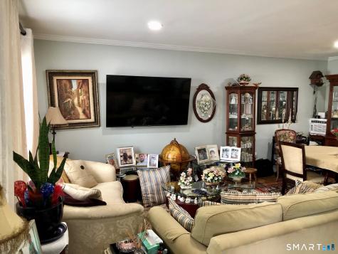 30 Yarrington Court Bridgeport CT 06607