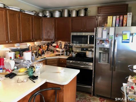 30 Yarrington Court Bridgeport CT 06607