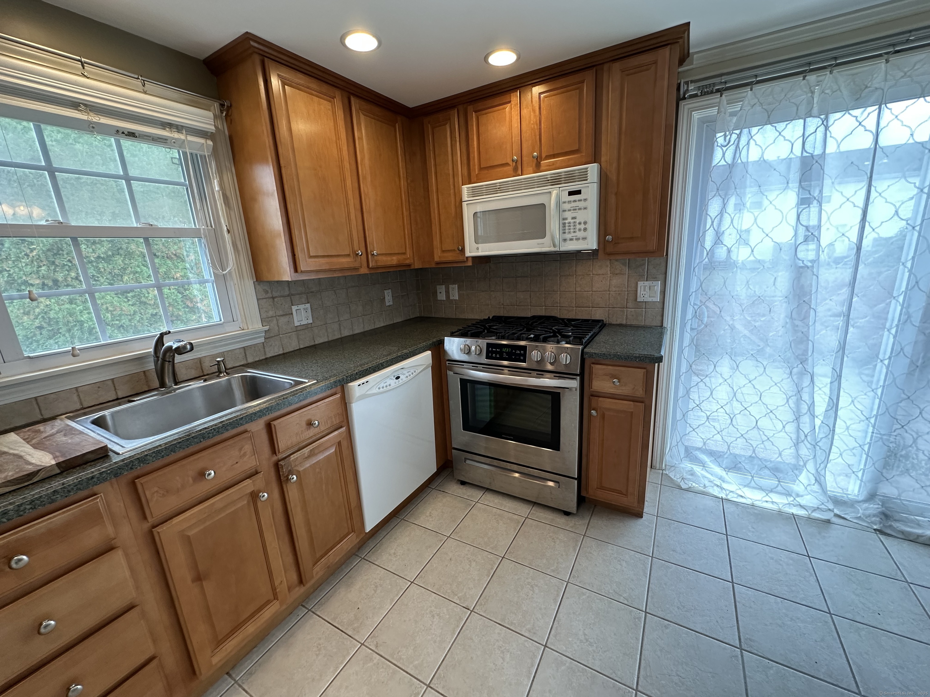 8 Butternut Drive Glastonbury CT 06033