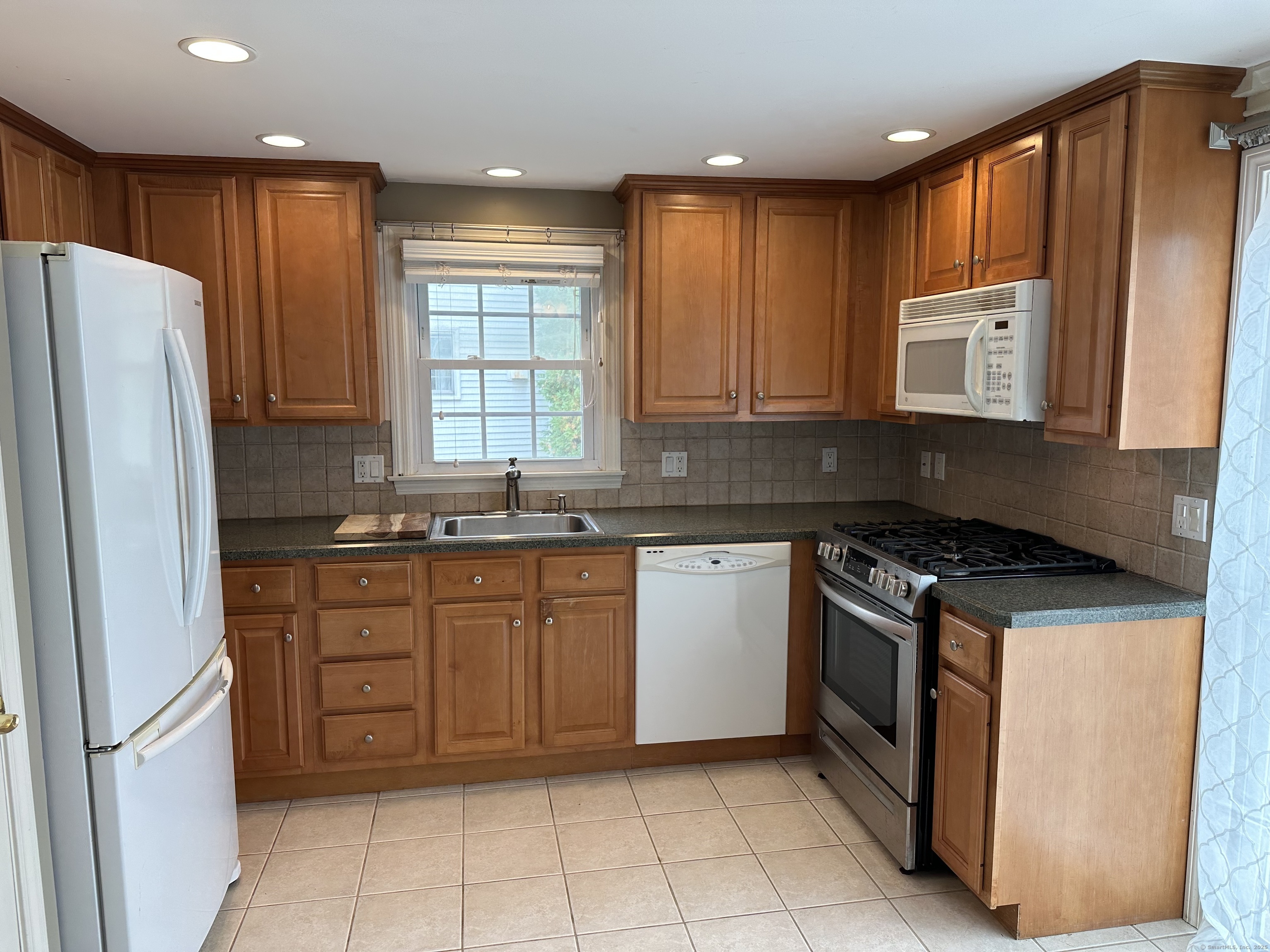 8 Butternut Drive Glastonbury CT 06033