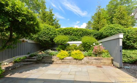 926 Heritage Village Southbury CT 06488