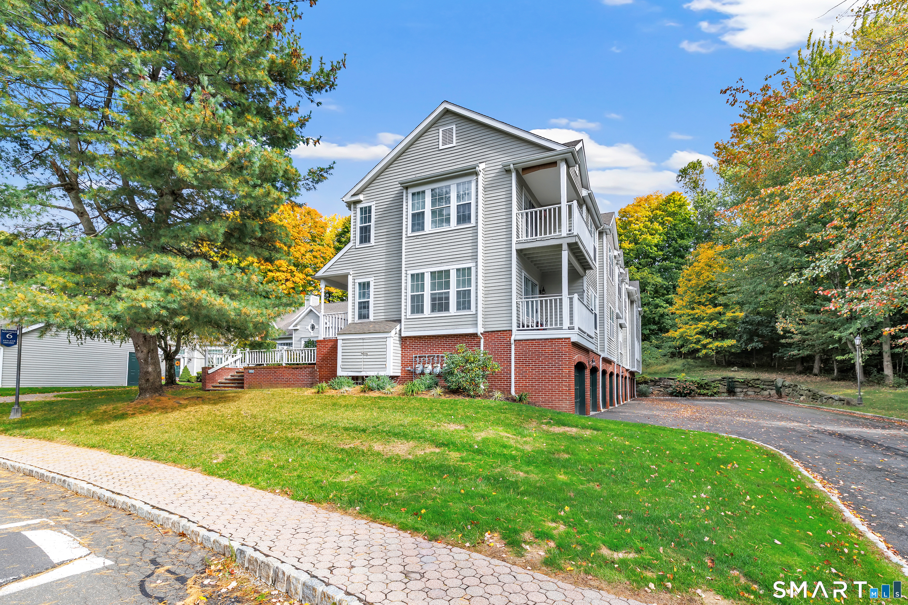 227 Mayfield Drive Trumbull CT 06611
