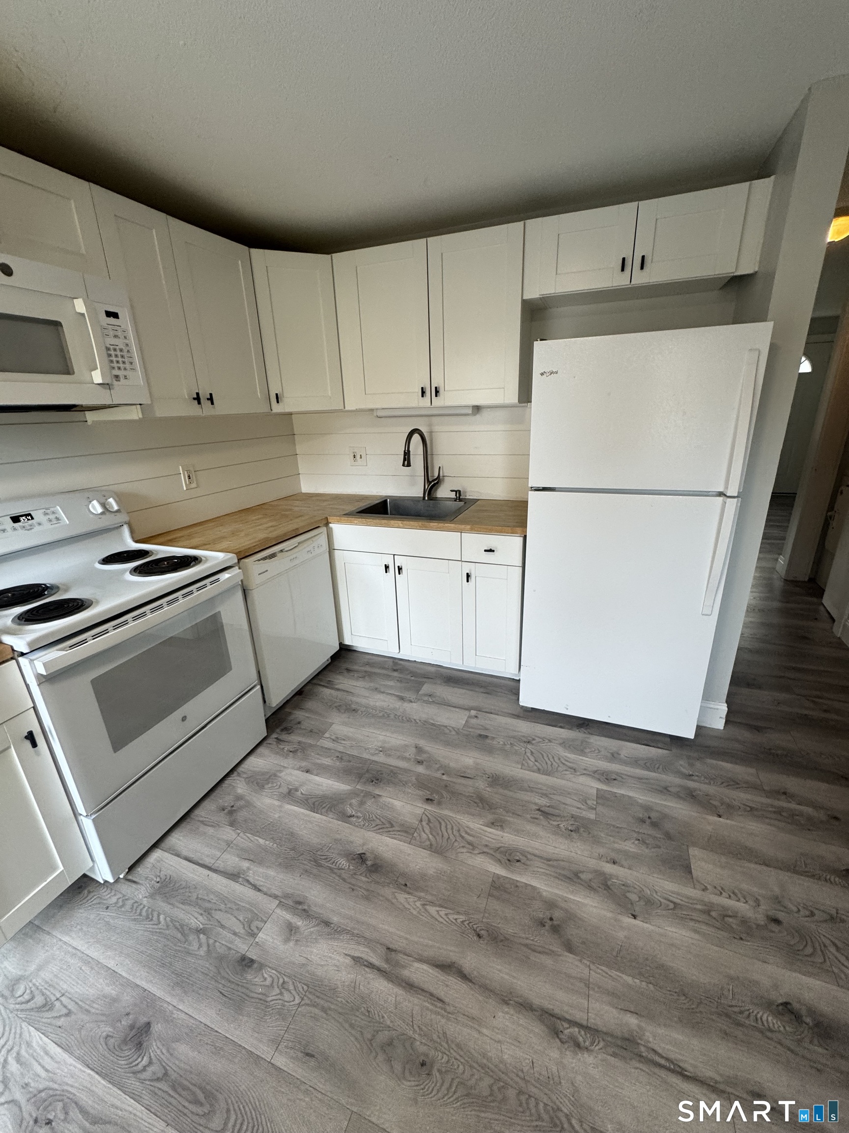 239 Old Farms Road Avon CT 06001