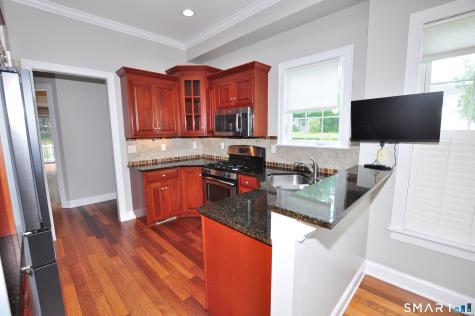 104 Bradford Walk Farmington CT 06032