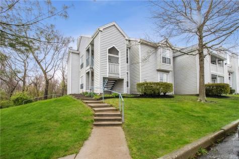 98 Leafwood Lane Groton CT 06340