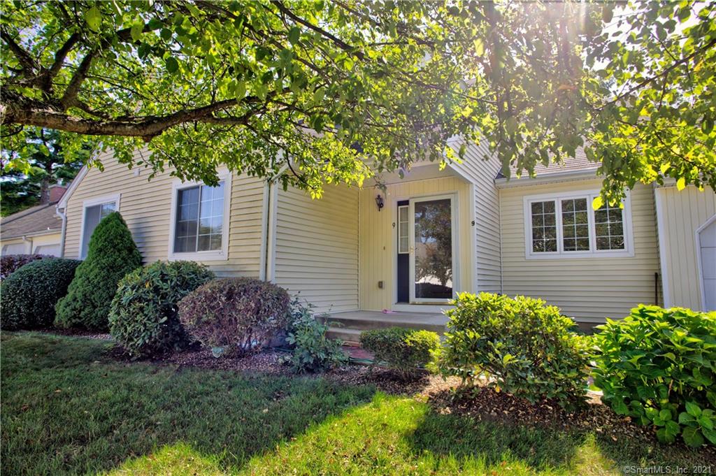 9 Mohegan Square Mansfield CT 06250