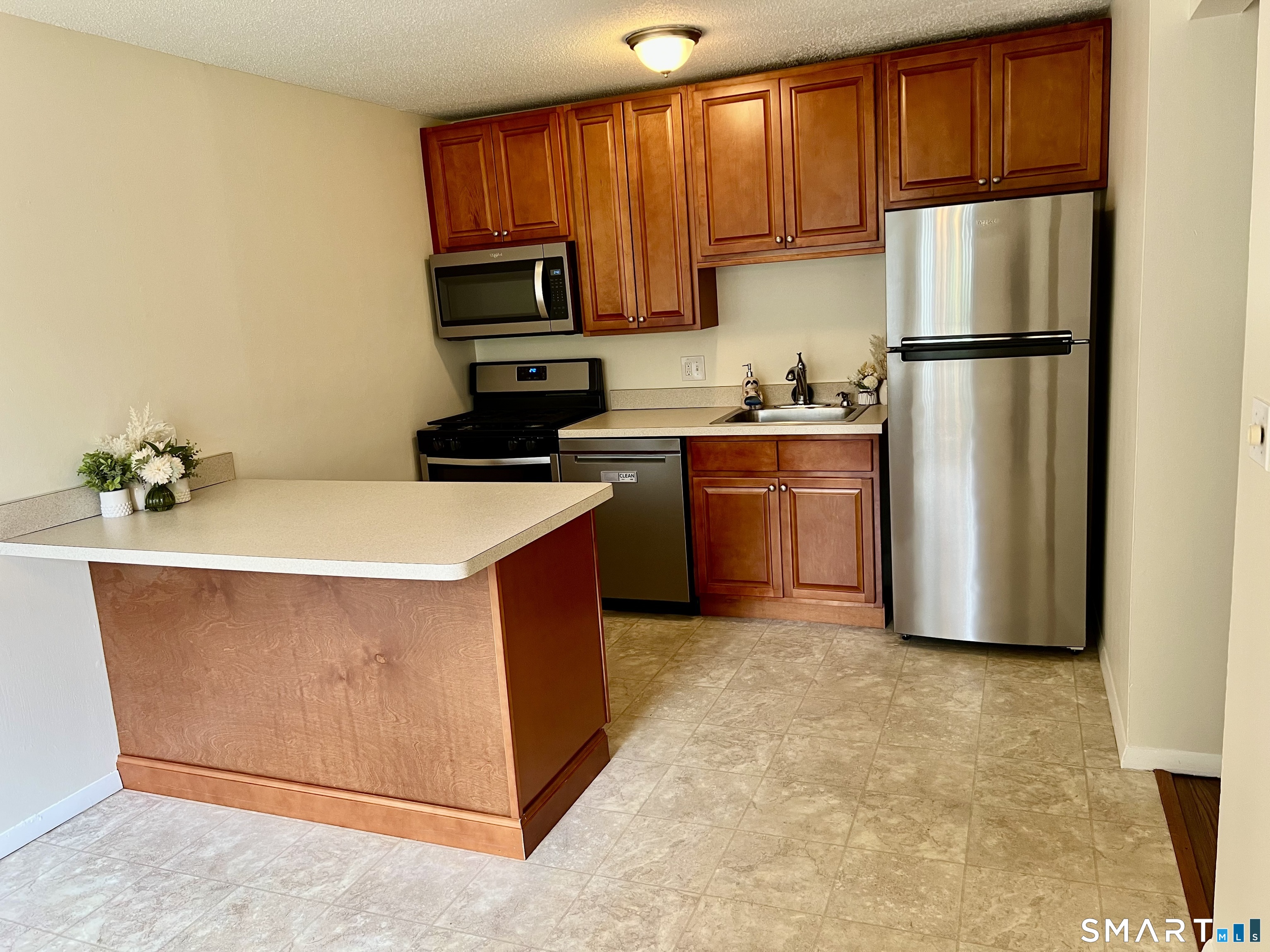 99 Cottonwood Road Newington CT 06111
