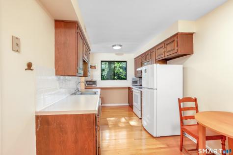 31 Harbour Village Branford CT 06405
