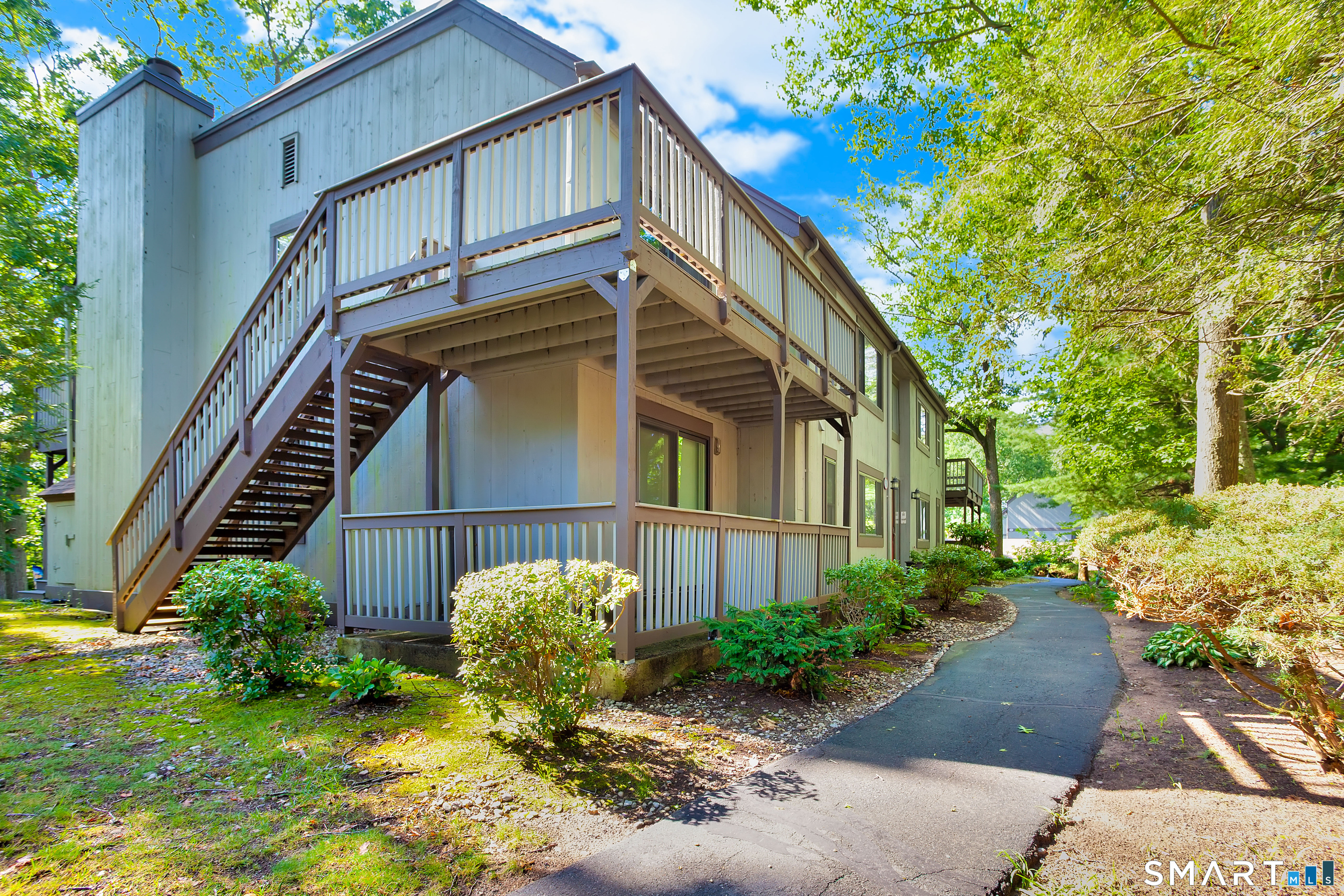 31 Harbour Village Branford CT 06405
