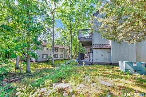 31 Harbour Village Branford CT 06405