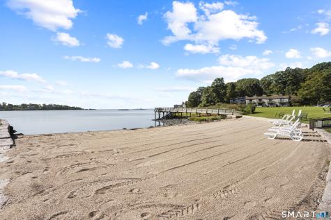 31 Harbour Village Branford CT 06405