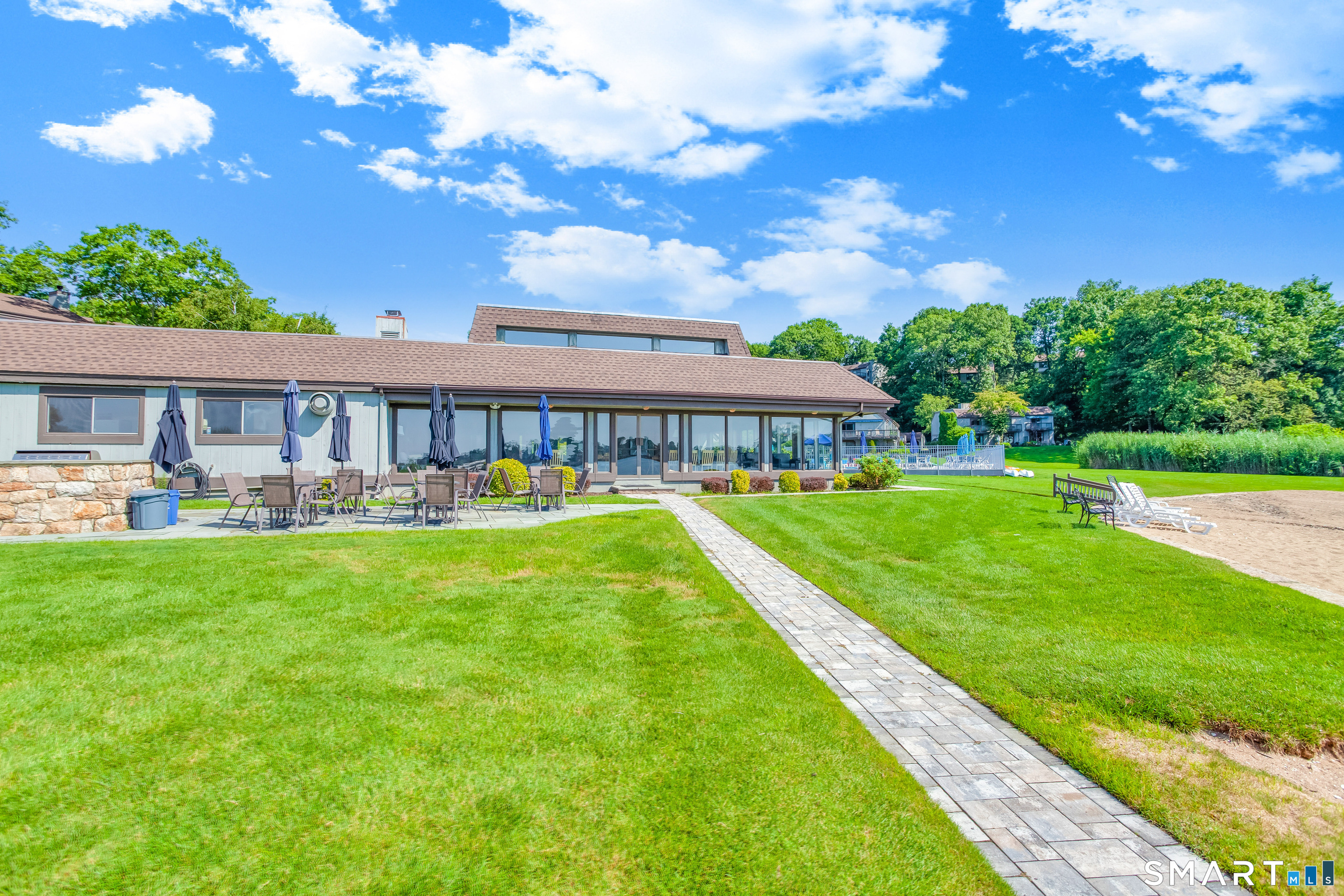 31 Harbour Village Branford CT 06405