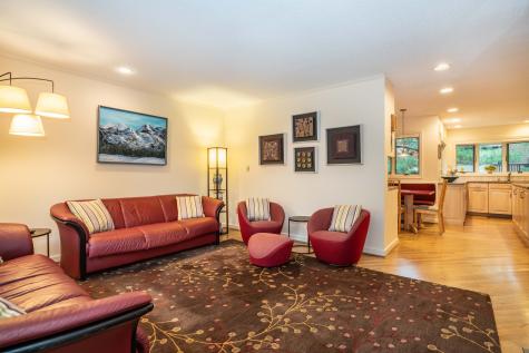 34 Cary Lane Bloomfield CT 06002