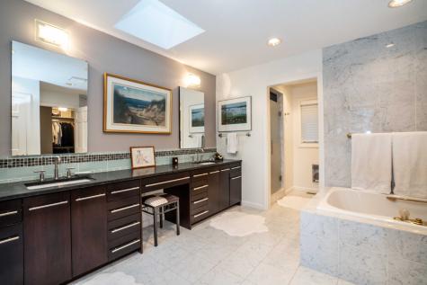 34 Cary Lane Bloomfield CT 06002