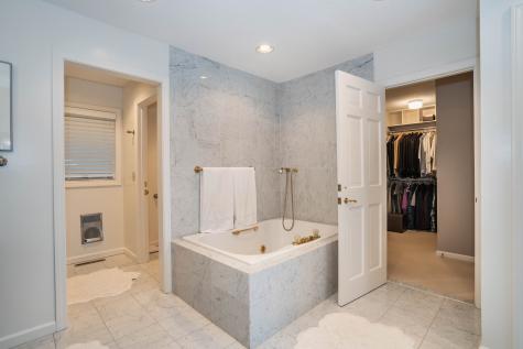 34 Cary Lane Bloomfield CT 06002