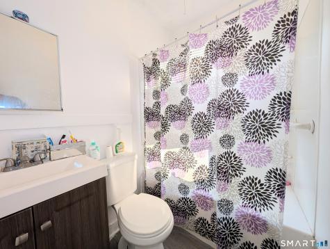 557 Wilmot Avenue Bridgeport CT 06607