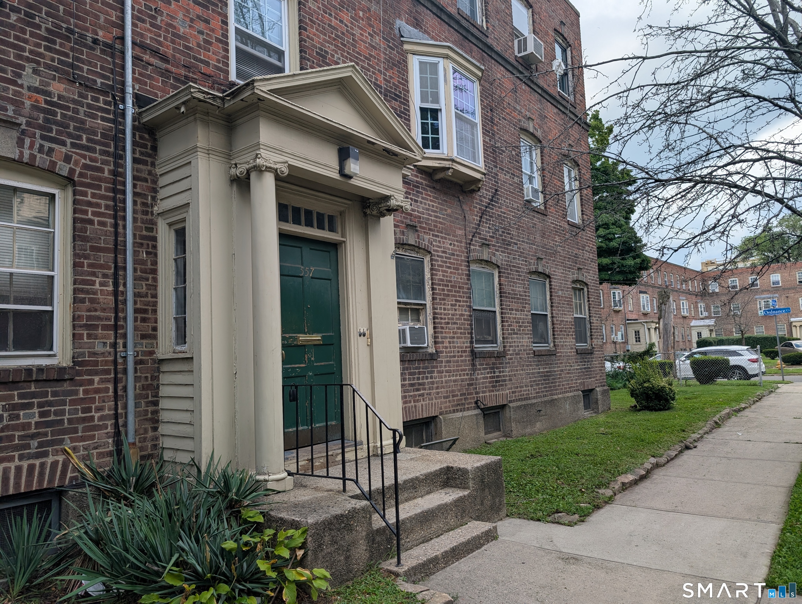 557 Wilmot Avenue Bridgeport CT 06607