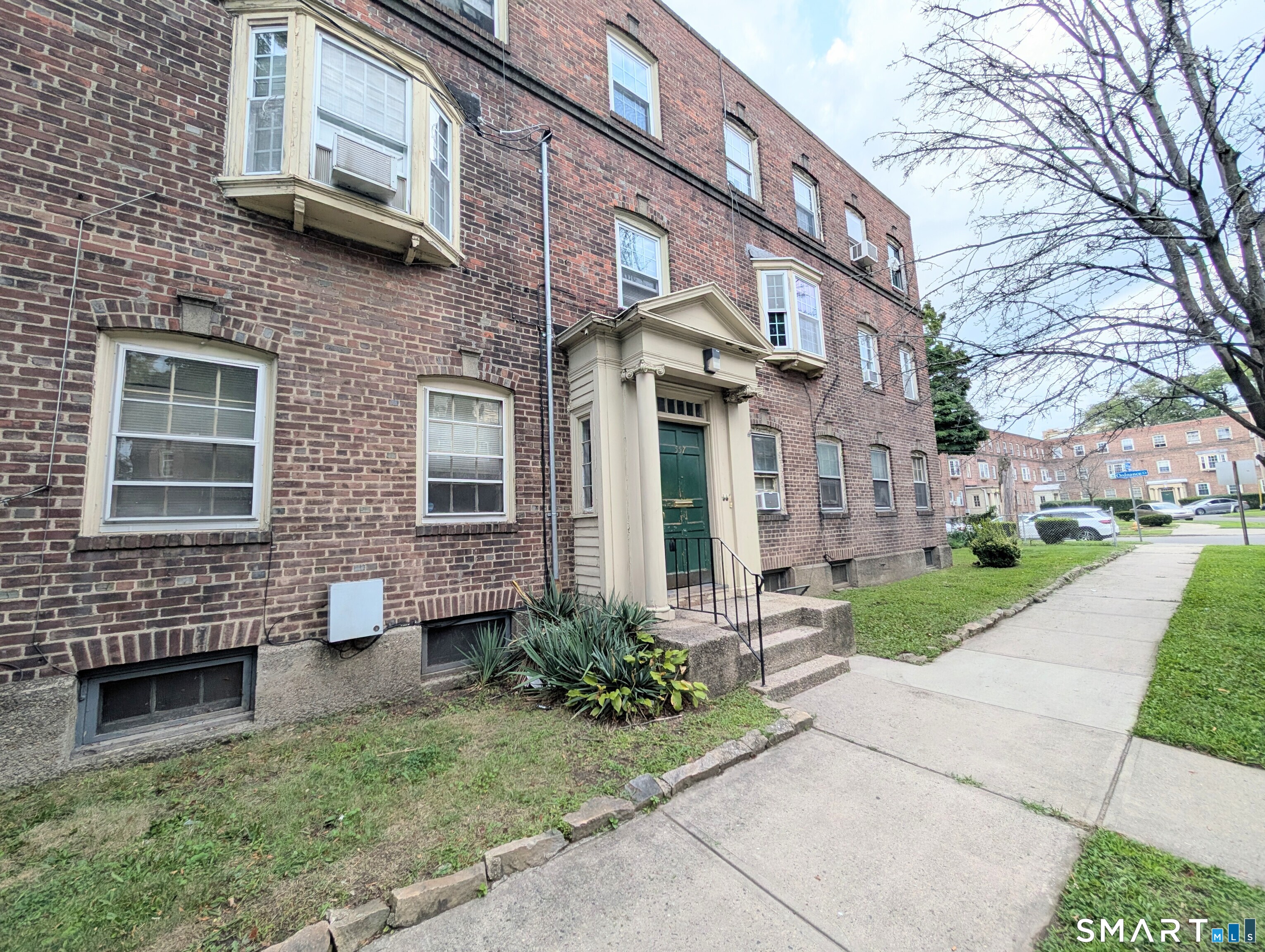 557 Wilmot Avenue Bridgeport CT 06607
