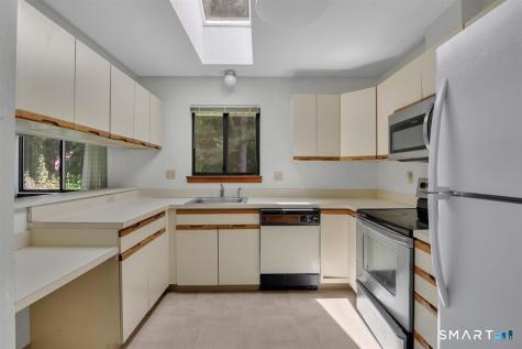 25 Locust Lane Farmington CT 06032