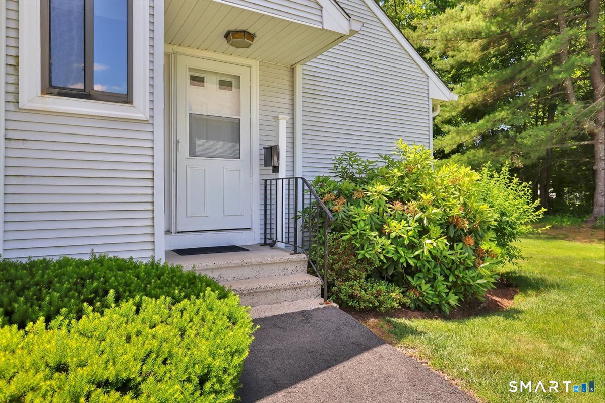25 Locust Lane Farmington CT 06032