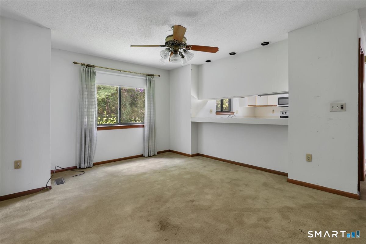 25 Locust Lane Farmington CT 06032