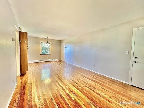 22 Pilgrim Trail Woodbury CT 06798