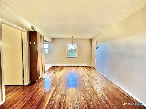 22 Pilgrim Trail Woodbury CT 06798