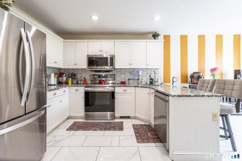 3 Centerbrook Court Avon CT 06001