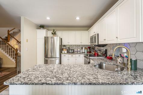 3 Centerbrook Court Avon CT 06001