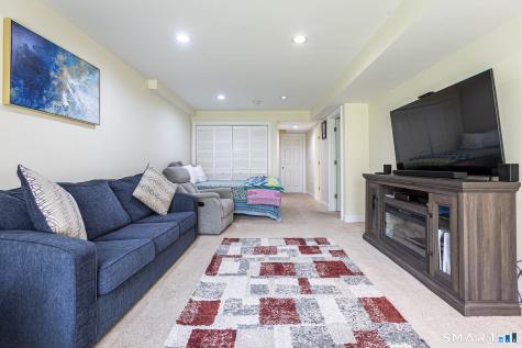 3 Centerbrook Court Avon CT 06001