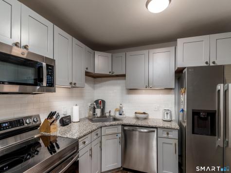 153 Bull Hill Lane West Haven CT 06516