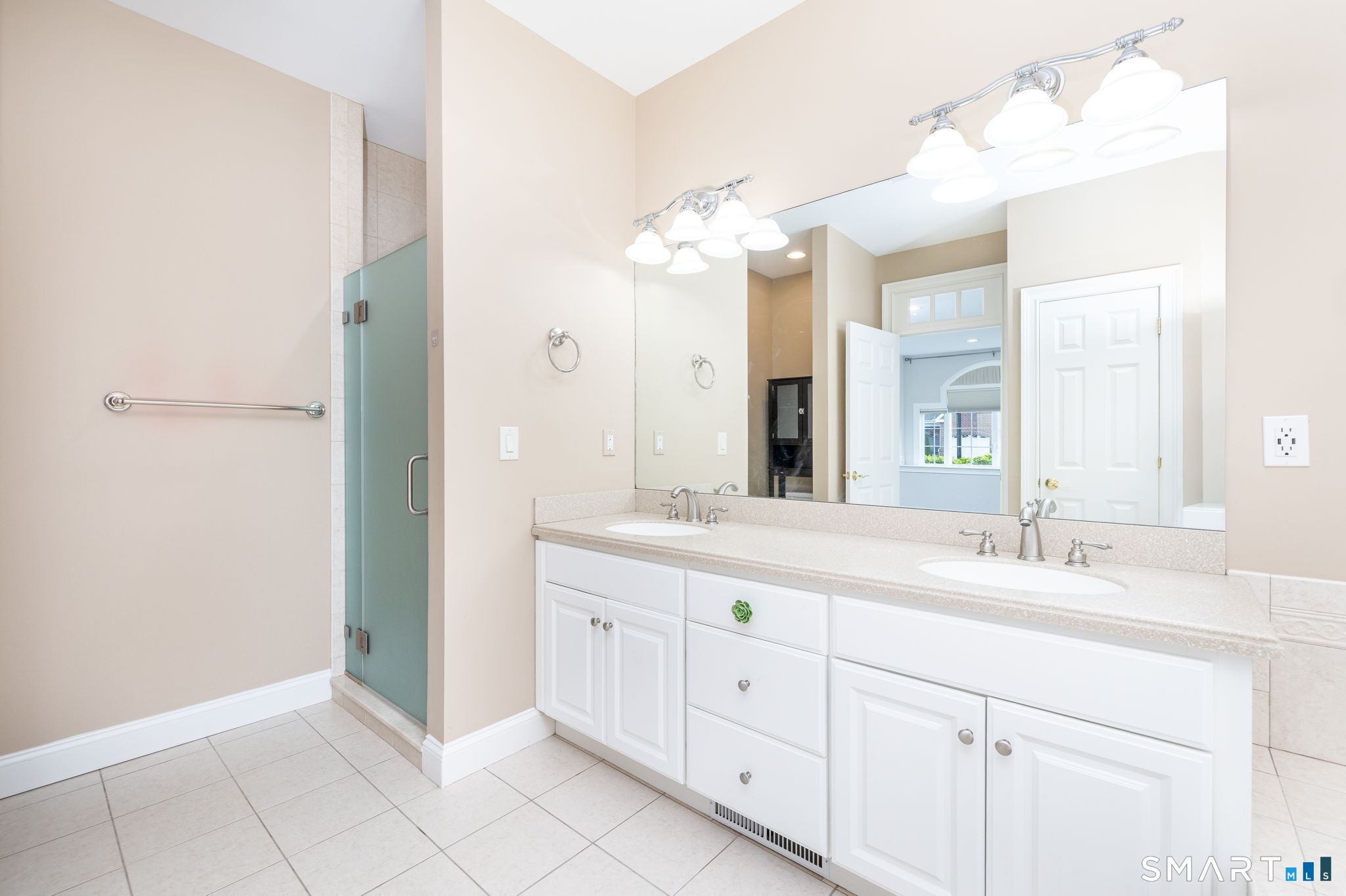 6 Wyeth Drive Bloomfield CT 06002