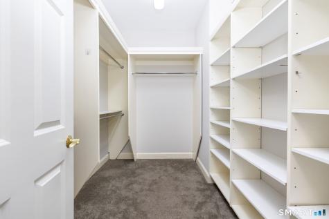 6 Wyeth Drive Bloomfield CT 06002