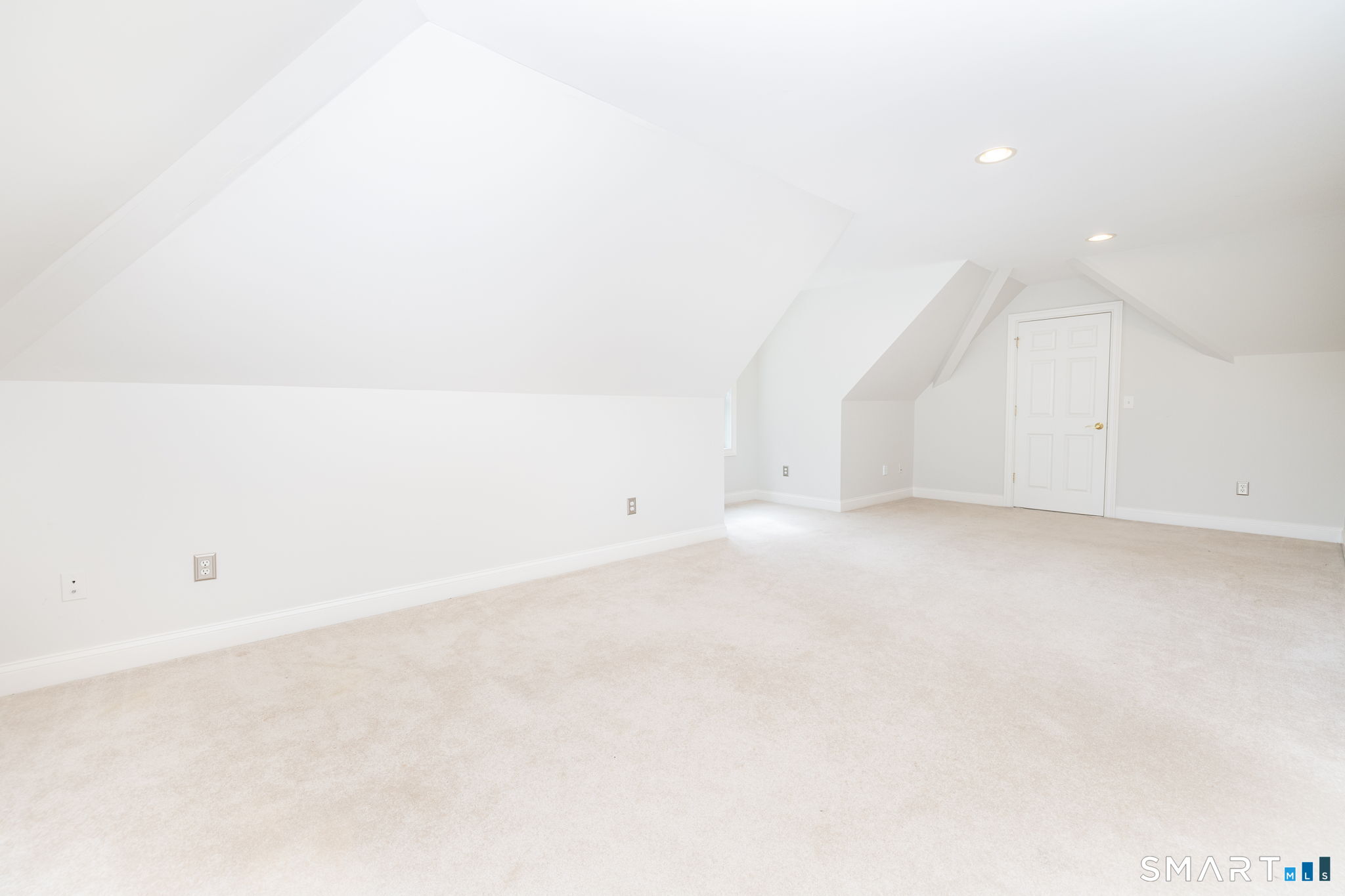 6 Wyeth Drive Bloomfield CT 06002