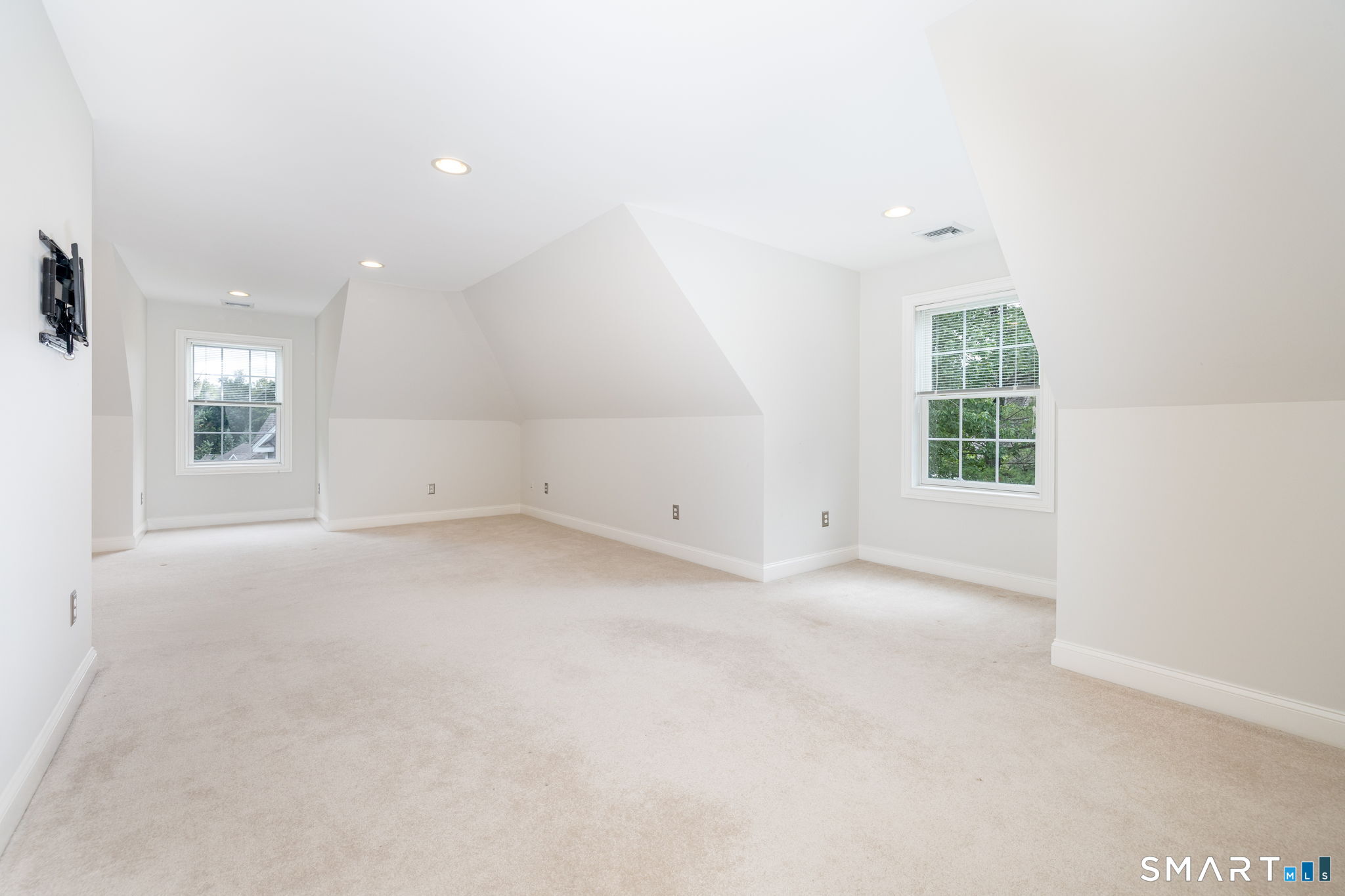 6 Wyeth Drive Bloomfield CT 06002