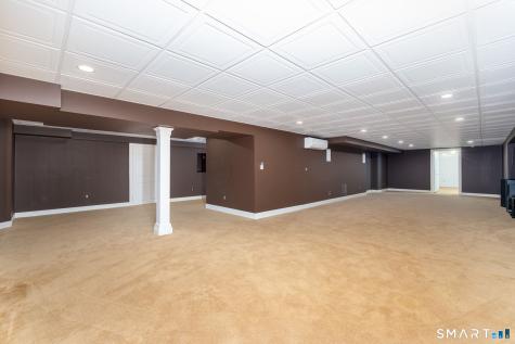 6 Wyeth Drive Bloomfield CT 06002