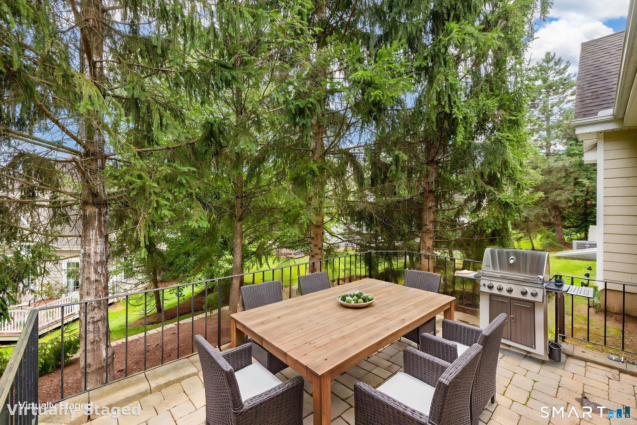 6 Wyeth Drive Bloomfield CT 06002