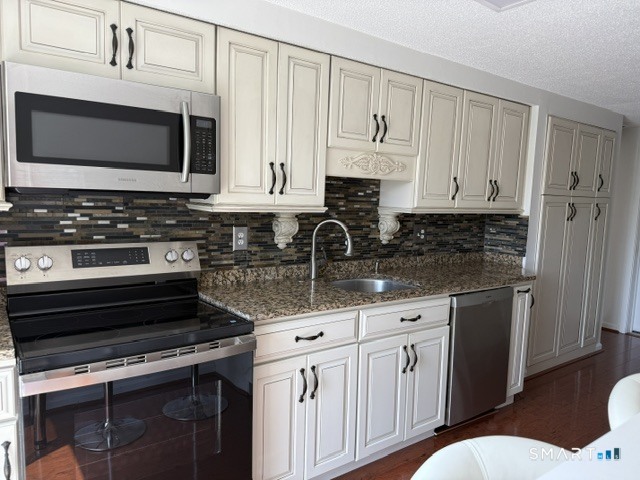 1 Avon Dale Road Cromwell CT 06416