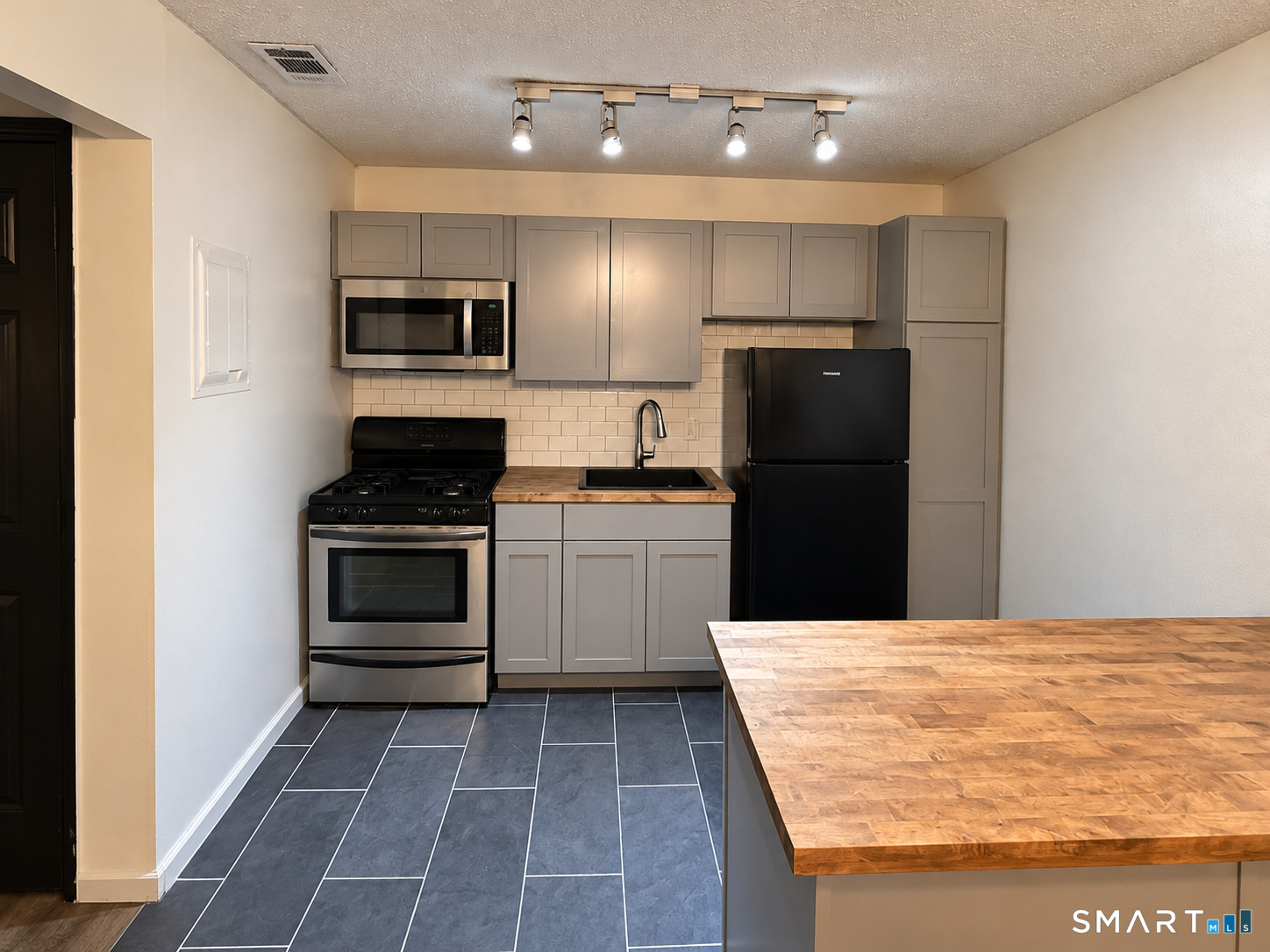 1 Birch Lane East Haven CT 06513