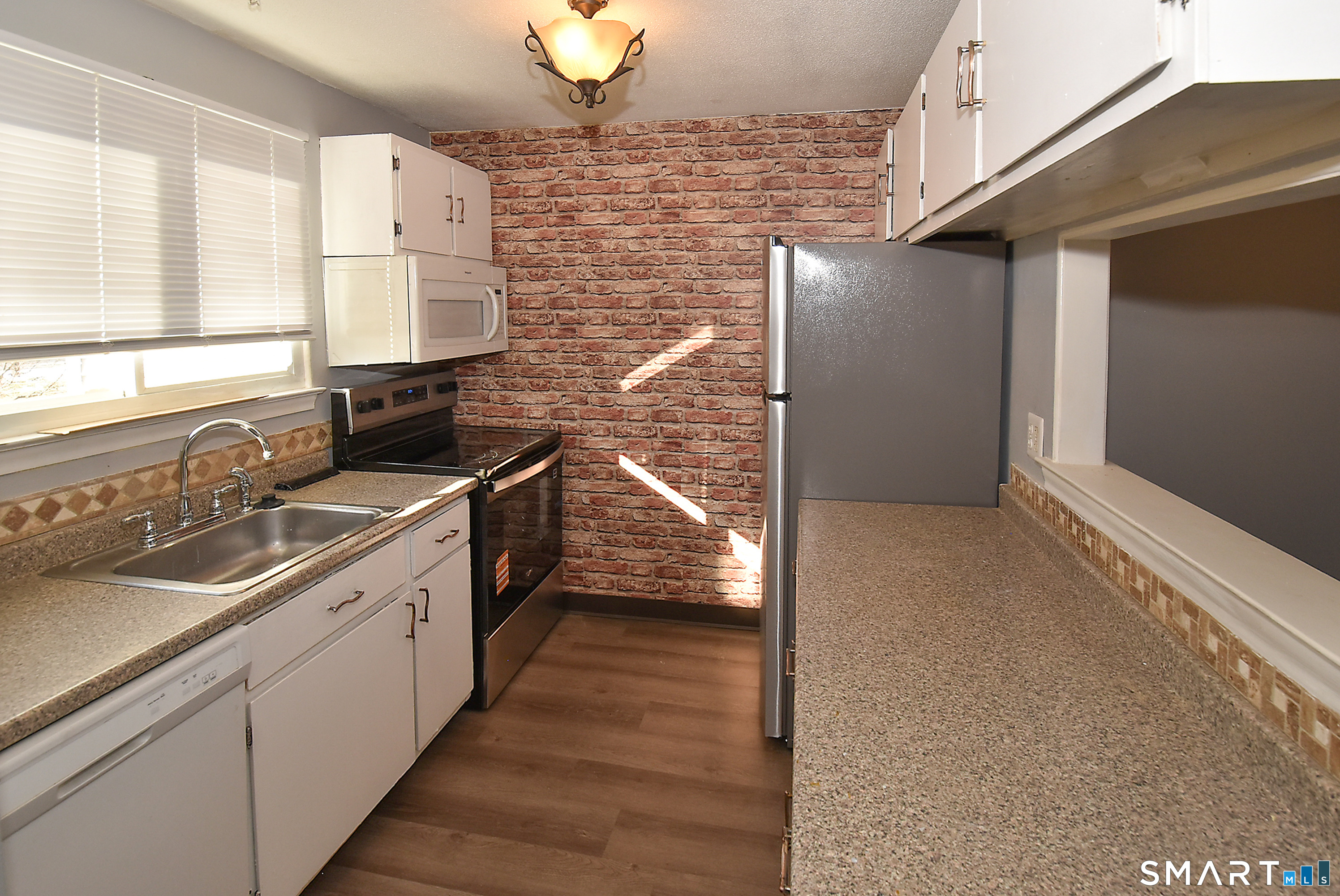 16 Seymour Road East Granby CT 06026