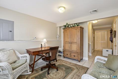 56 Pembroke Road Danbury CT 06811
