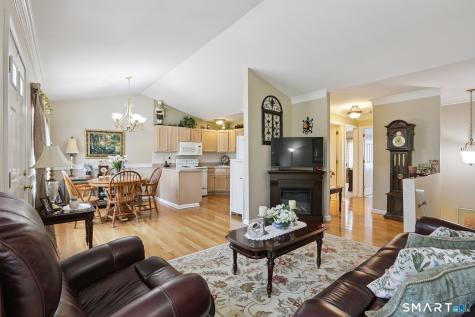 56 Pembroke Road Danbury CT 06811
