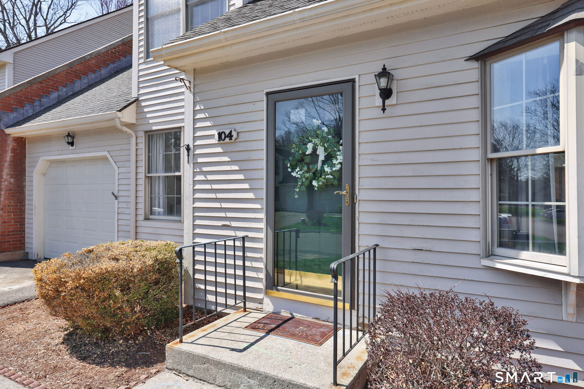 104 Carriage House Enfield CT 06082