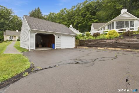 12 Bittersweet Ridge Middlefield CT 06455
