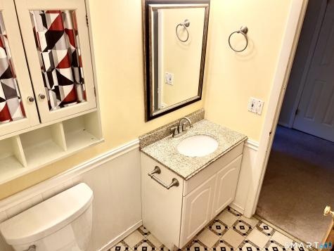 94 Wakefield Circle East Hartford CT 06118