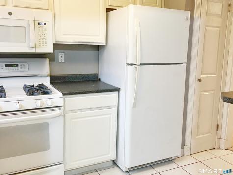 94 Wakefield Circle East Hartford CT 06118